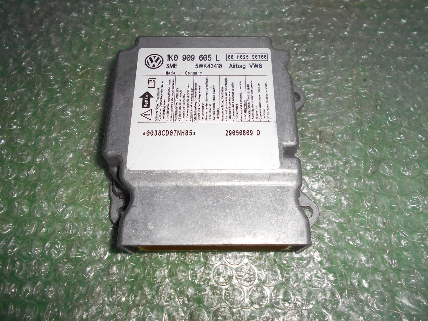 Blok — 1K0909605L