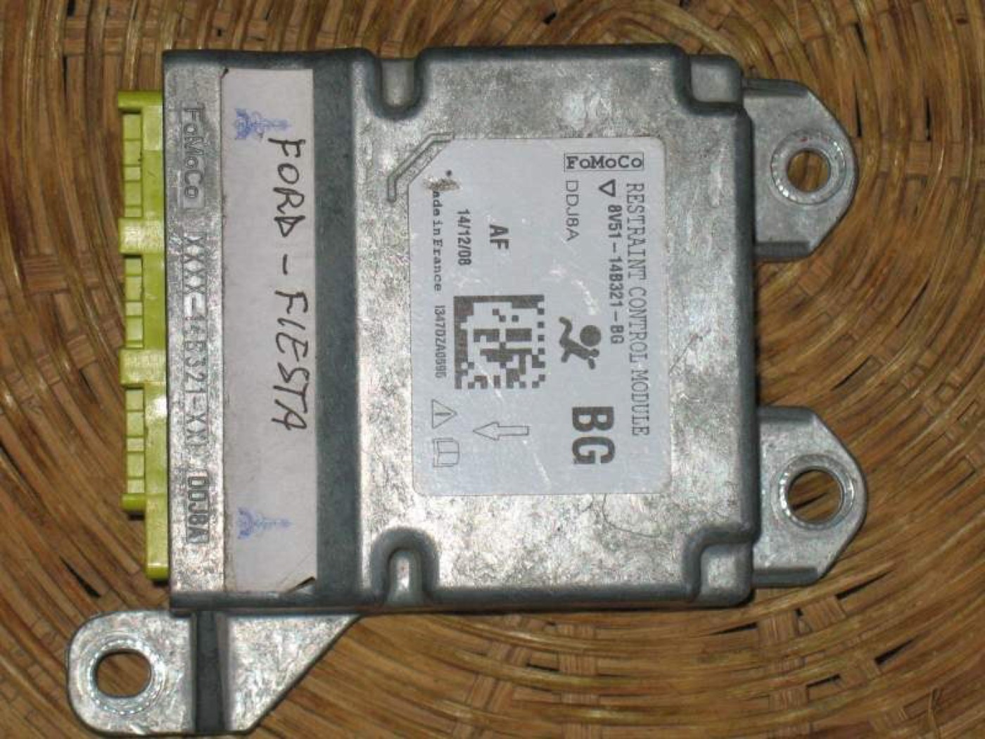 Blok — 8V5114B321BG