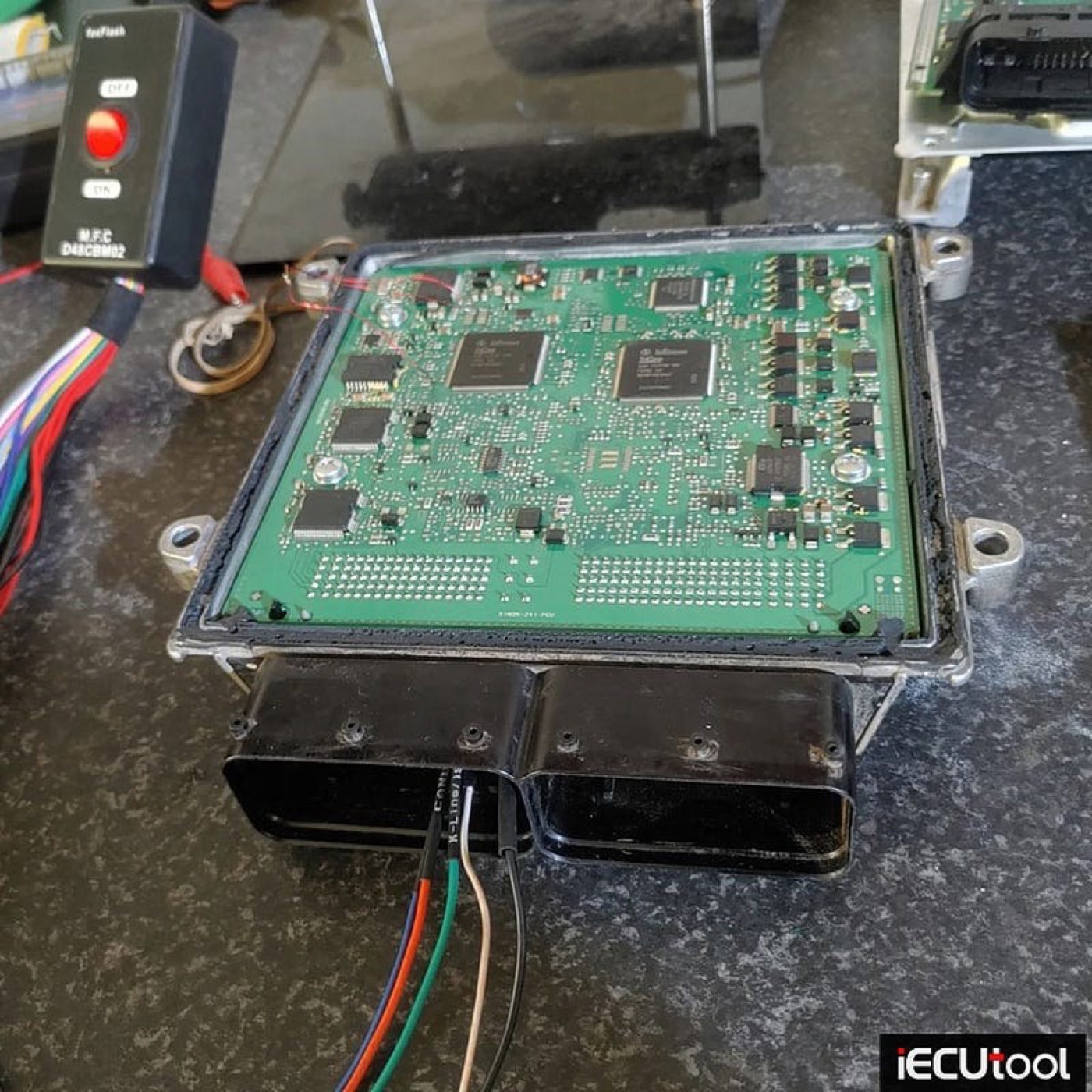 Blok — KIA_CONTINENTAL_SIM2K-241_ECU