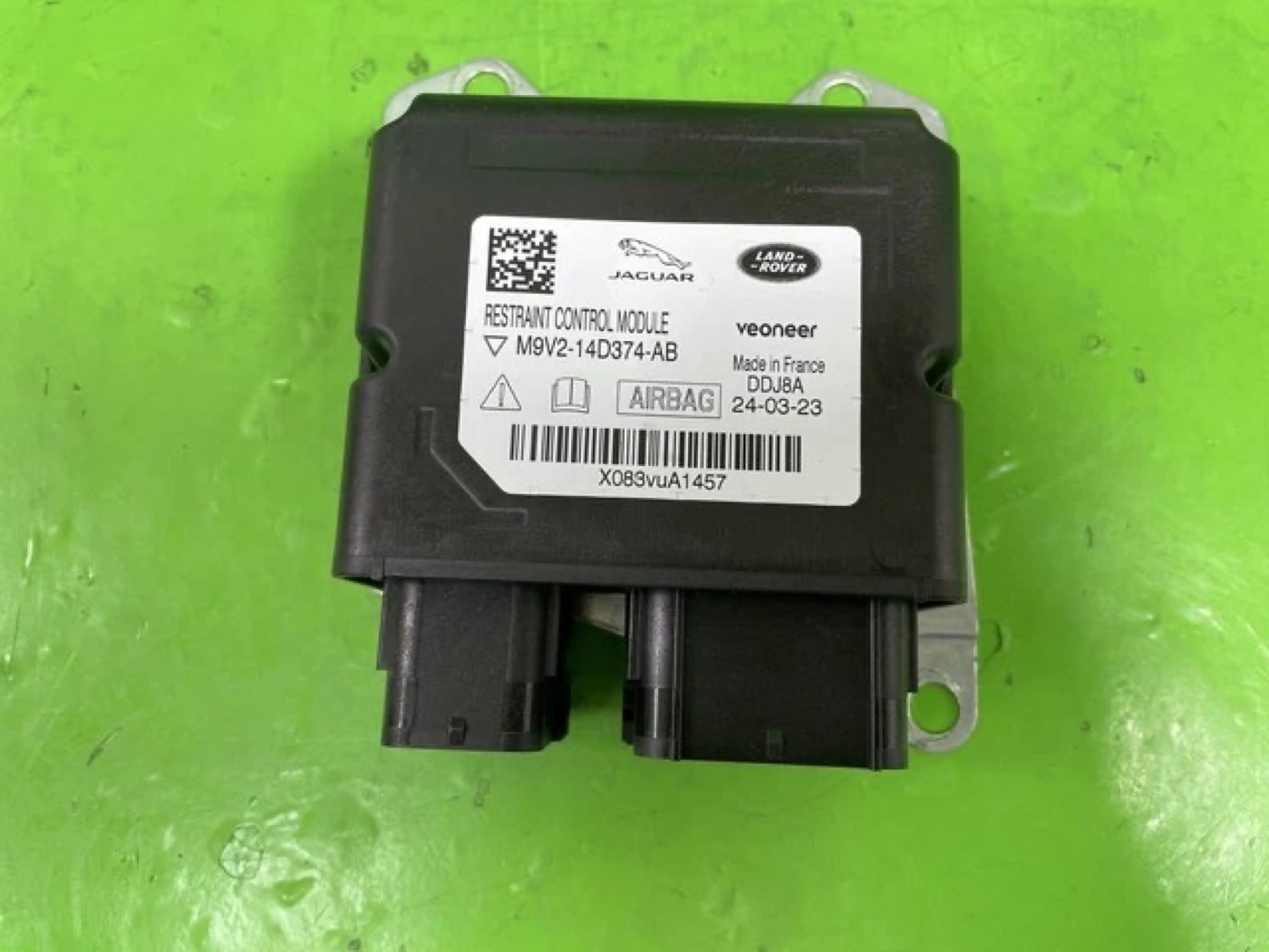 Blok — M9V214D374AB